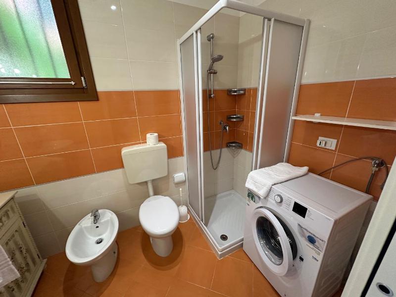 Villaggio dei Fiori deluxe apartments - image 19