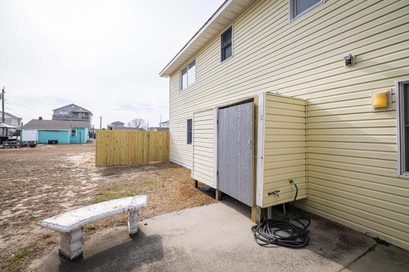 New Listing Walk to Beach Hot Tub & Games - image 33