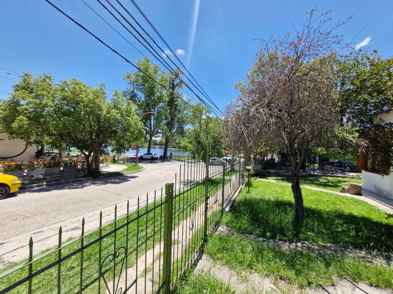 Depto para 2 frente al Lago - image 8