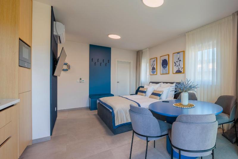 Apartments Dernaj - image 35
