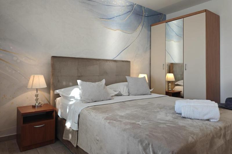 Apartments and rooms with parking space Makarska - 6767 - image 32