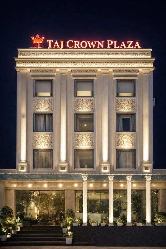The Taj Crown Plaza - image 1