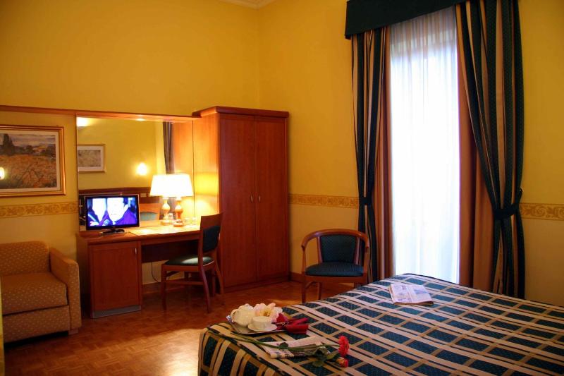 Triple Room image 4