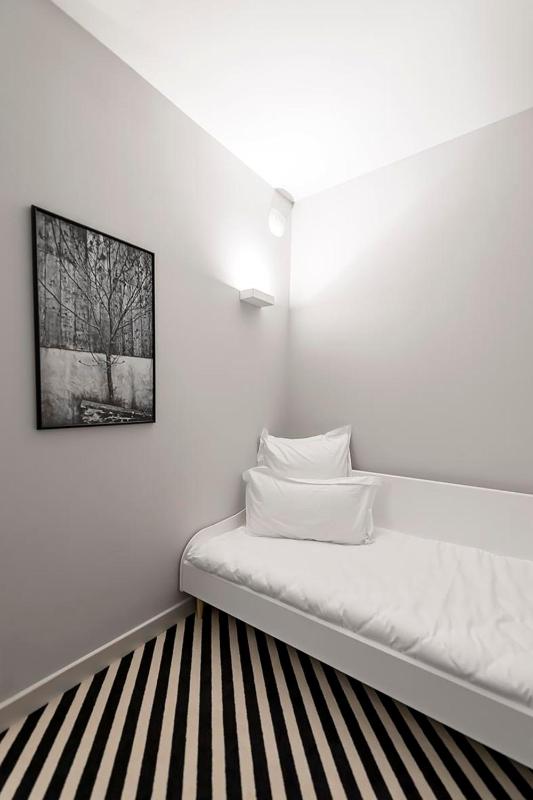 Deluxe Triple Room image 3