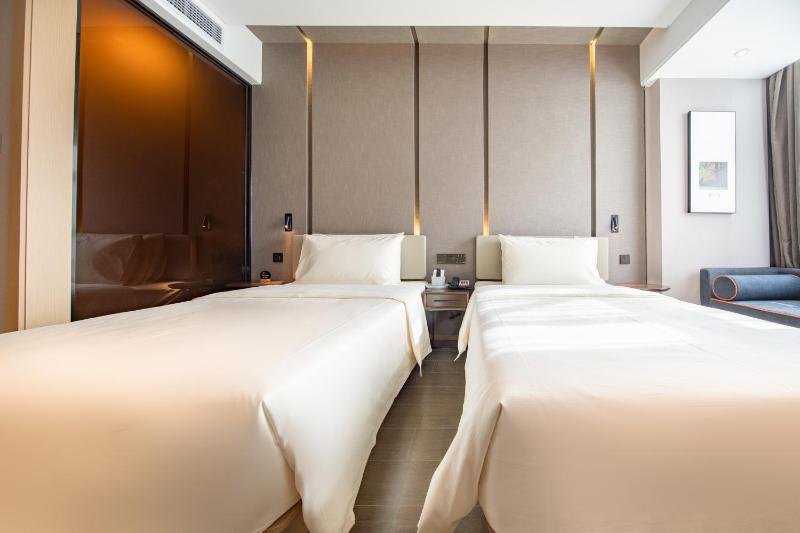 Atour Hotel Hefei Huaihe Road Pedestrian Street Guangming Road Subway Station - image 7