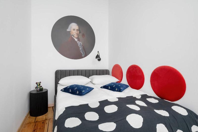 Unique & Functional Apartment near Wrocław Market Square by Noclegi Renters - image 9