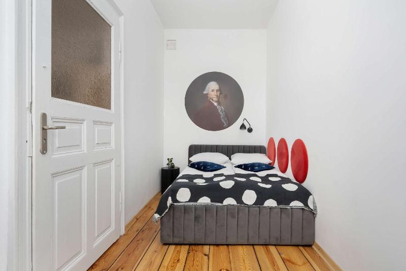 Unique & Functional Apartment near Wrocław Market Square by Noclegi Renters - image 8
