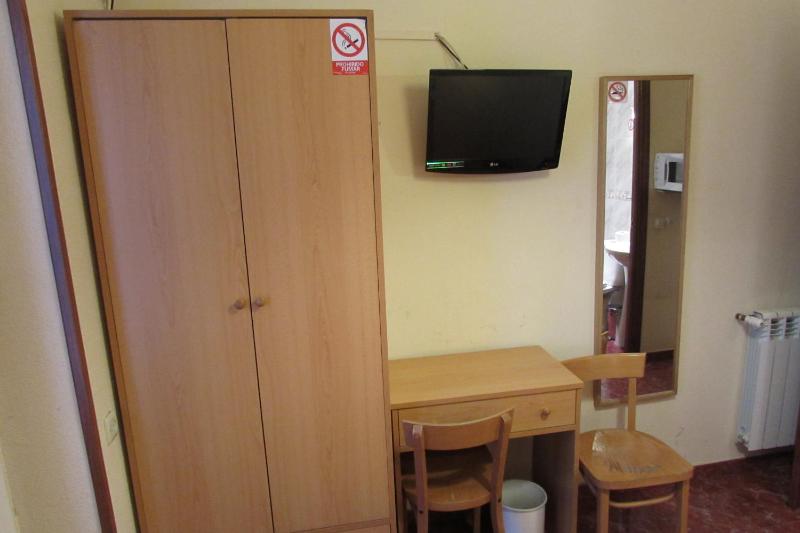 Hostal Prim - image 11
