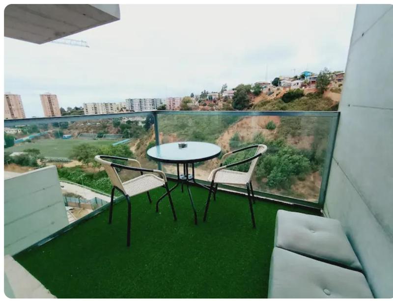 Descansa en Viña estudio con piscina y terraza - image 12
