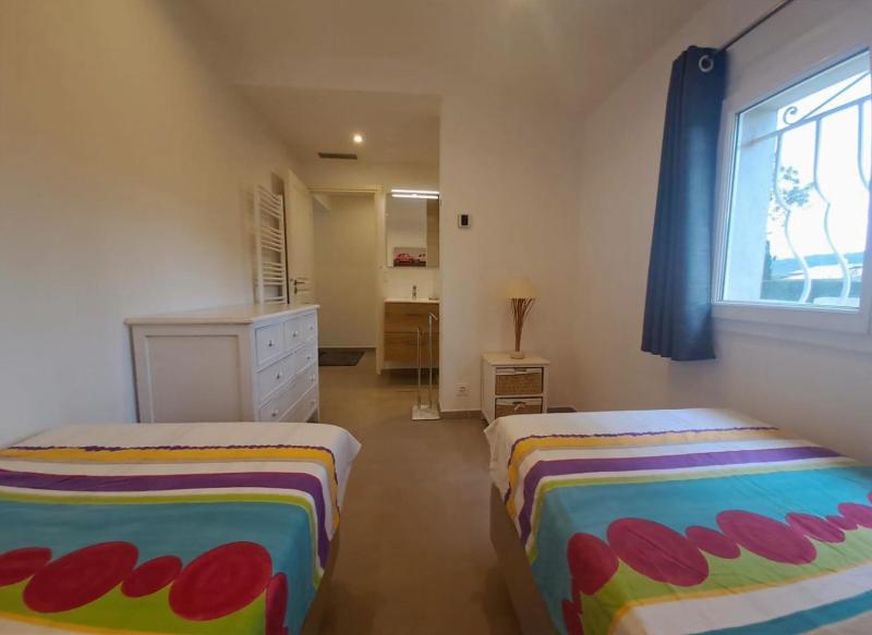 Mas du Golfe - Villa climatisée avec piscine privée pour 10 personnes - image 10