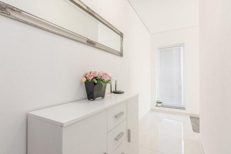 Flora Maris Pool Apartments - image 11