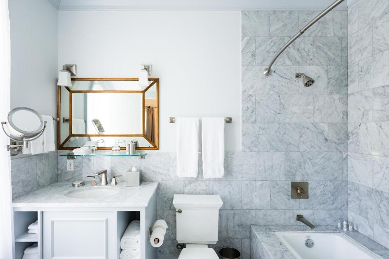 Mansion Petite Suite image 3