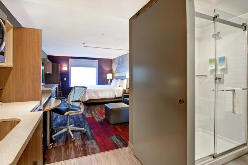 Home2 Suites By Hilton Edmonton South - image 12