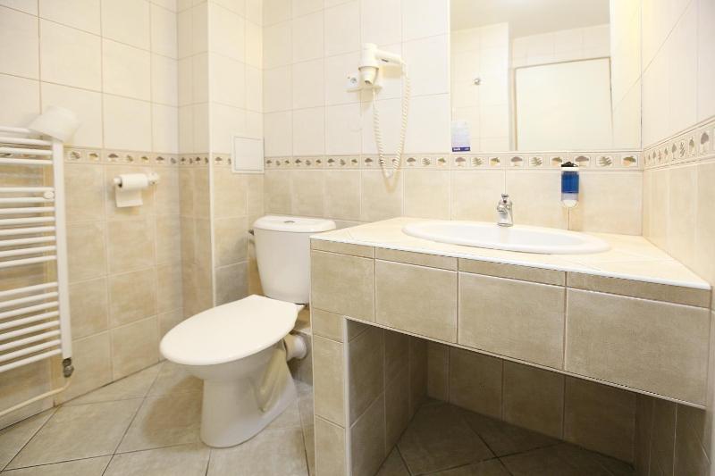 Classic Family Room image 3