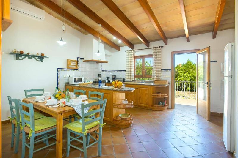 Villa Monserrat by Villa Plus - image 29