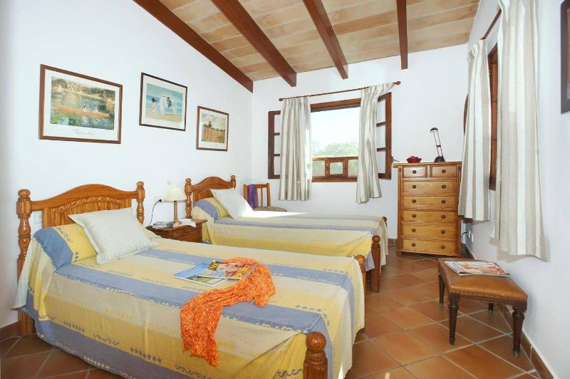 Villa Monserrat by Villa Plus - image 17