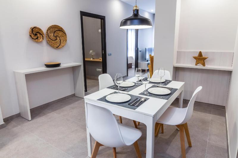URBANSEA Holiday Homes - image 2