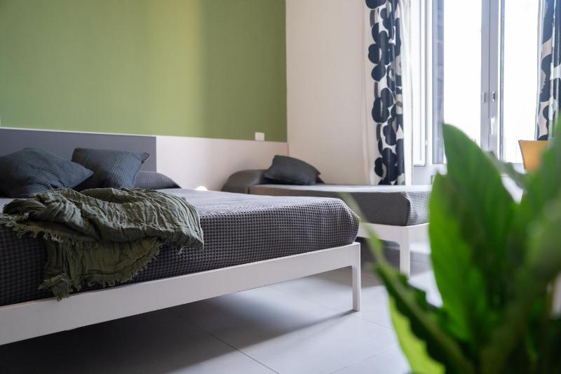 Suite Inn Catania - image 31