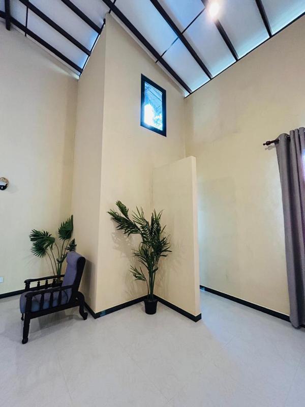 Thami Villa - image 8