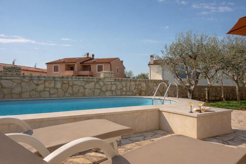 Holiday House with pool Lili Pet friendy - image 26