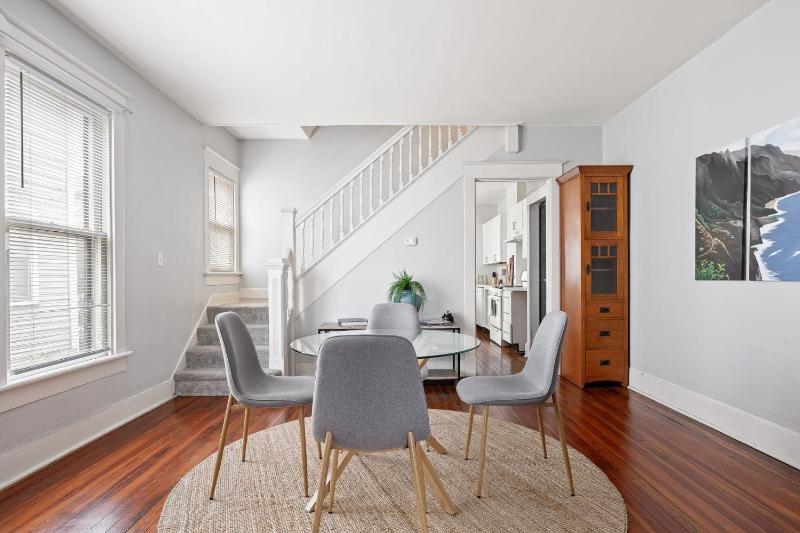Lockerbie Townhome - Steps to Mass Ave - Sleeps 8 - Family Friendly - image 49