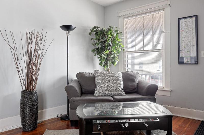 Lockerbie Townhome - Steps to Mass Ave - Sleeps 8 - Family Friendly - image 38