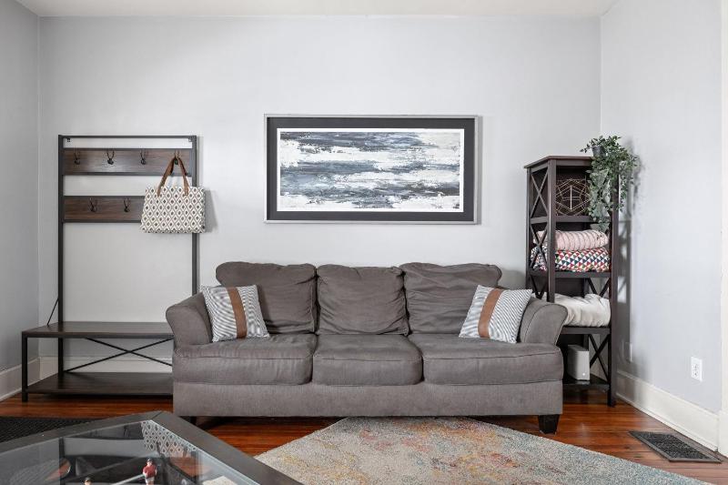 Lockerbie Townhome - Steps to Mass Ave - Sleeps 8 - Family Friendly - image 25