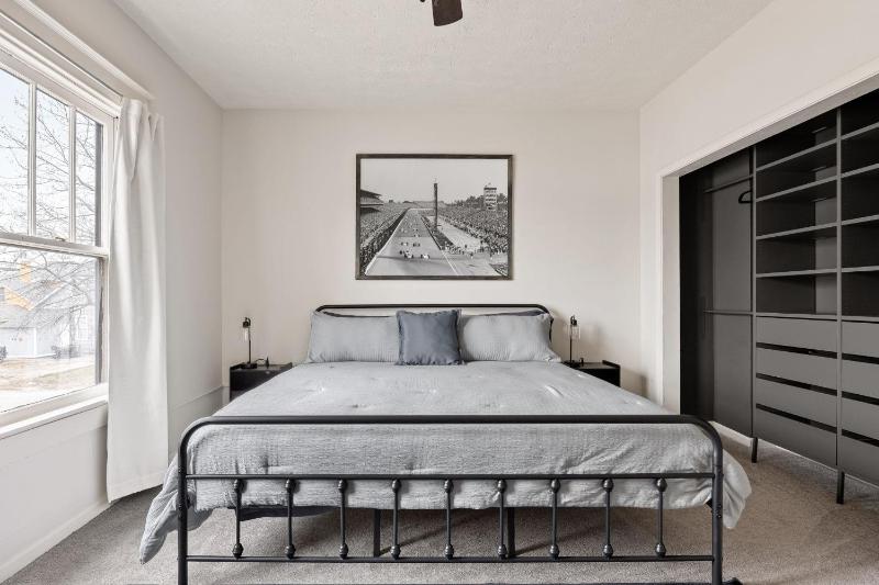 Lockerbie Townhome - Steps to Mass Ave - Sleeps 8 - Family Friendly - image 40