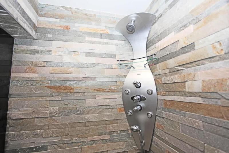 Stylish river-view apartment - image 10