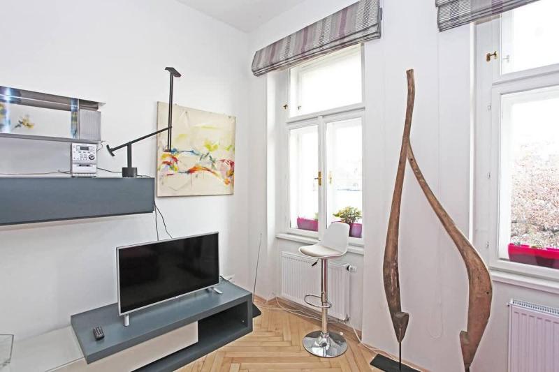 Stylish river-view apartment - image 11
