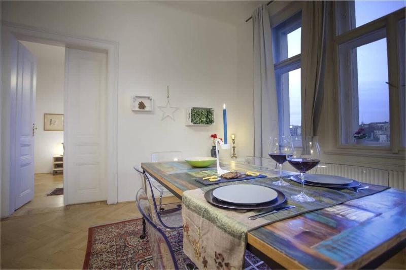 Spectacular Riverview apartment - image 8