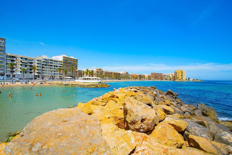 037 Modern Sweet Apartment - Alicante Holiday - image 14