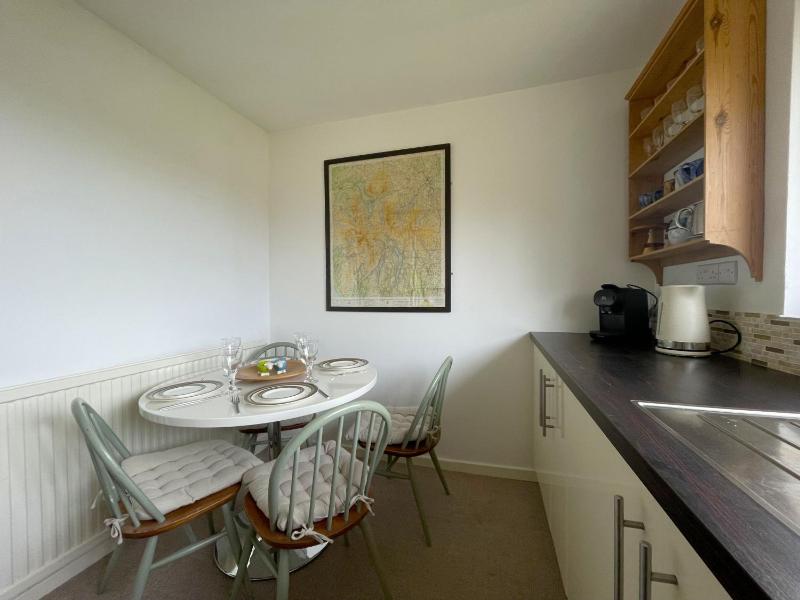 16 Manesty View - image 5