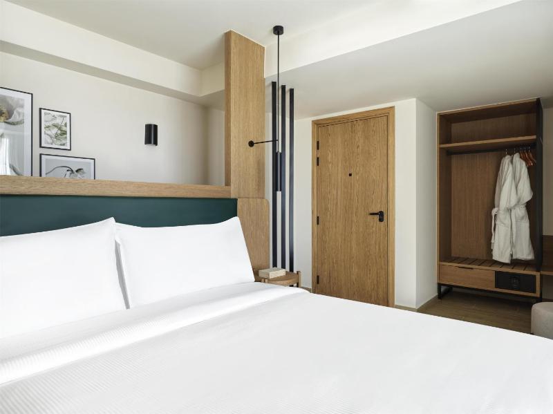Hilton Garden Inn Chania City - image 9
