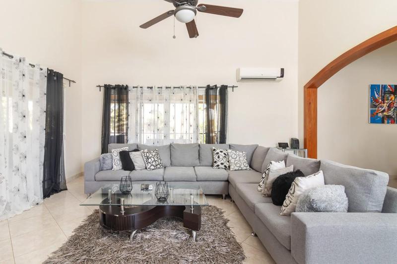 Spacious 8 Bedroom 10 Bath Villa THE CENTER of Sosua - image 2