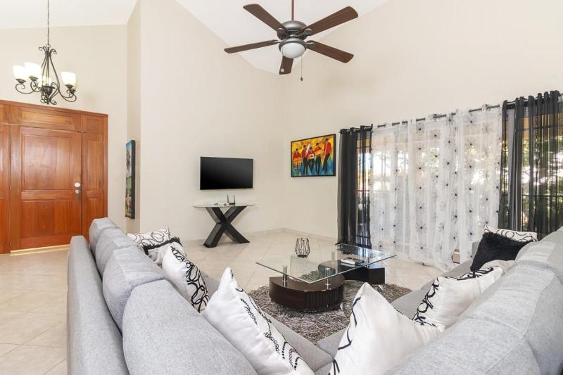 Spacious 8 Bedroom 10 Bath Villa THE CENTER of Sosua - image 43