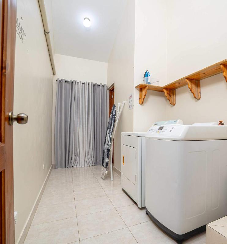 Spacious 8 Bedroom 10 Bath Villa THE CENTER of Sosua - image 24