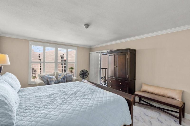 Siesta Breakers With Ocean Views 5th Floor - image 23
