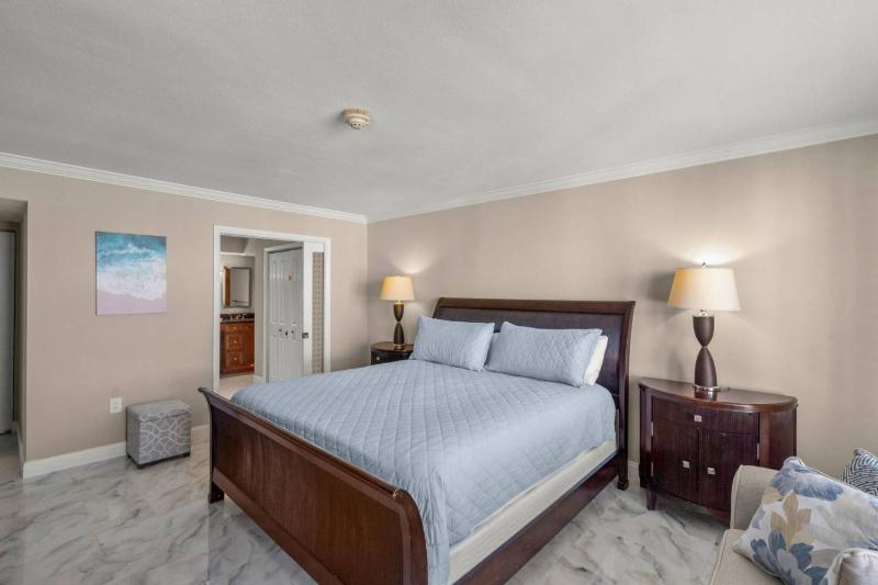 Siesta Breakers With Ocean Views 5th Floor - image 36