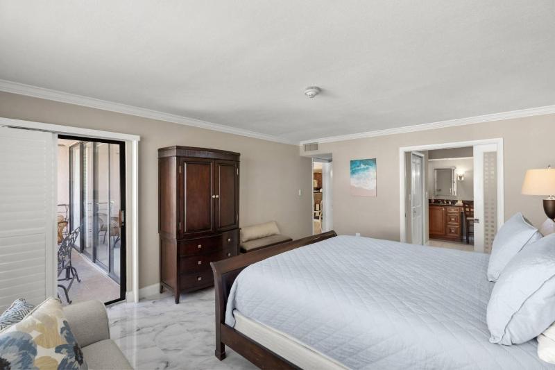 Siesta Breakers With Ocean Views 5th Floor - image 18
