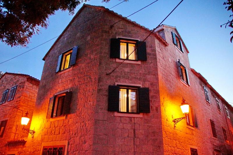 Apartment and Rooms Desideria - image 3