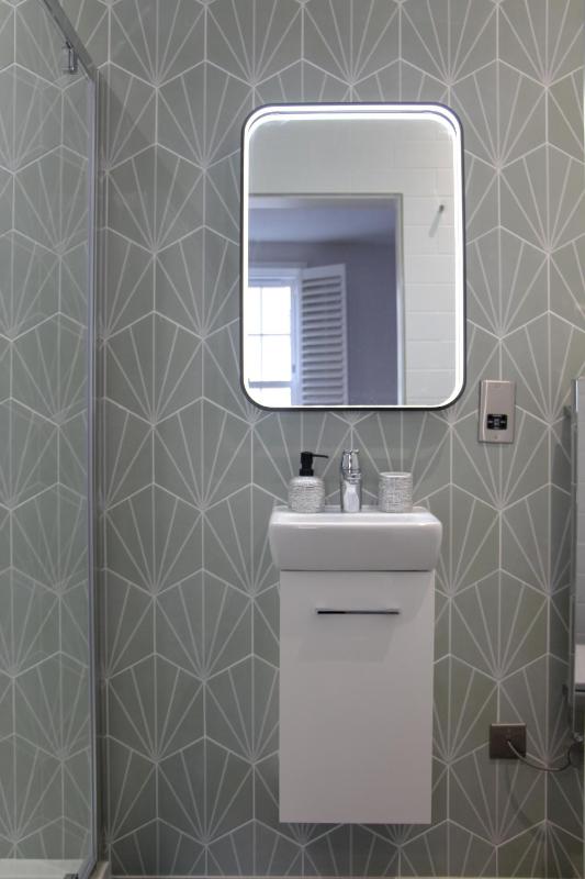 New Luxury Apartment in Town Centre - image 25
