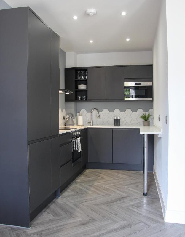 New Luxury Apartment in Town Centre - image 3