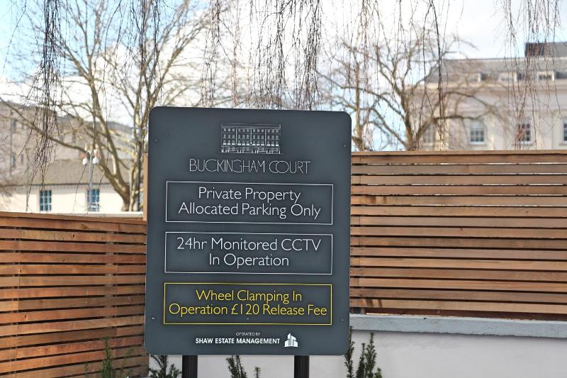 New Luxury Apartment in Town Centre - image 14