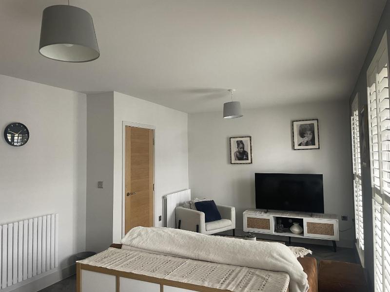 New Luxury Apartment in Town Centre - image 13