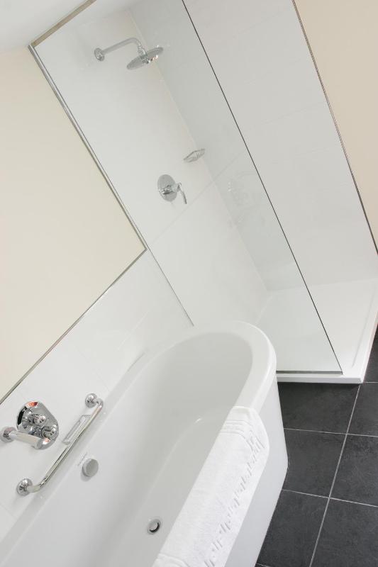 Deluxe Double Room with Countryside View image 3