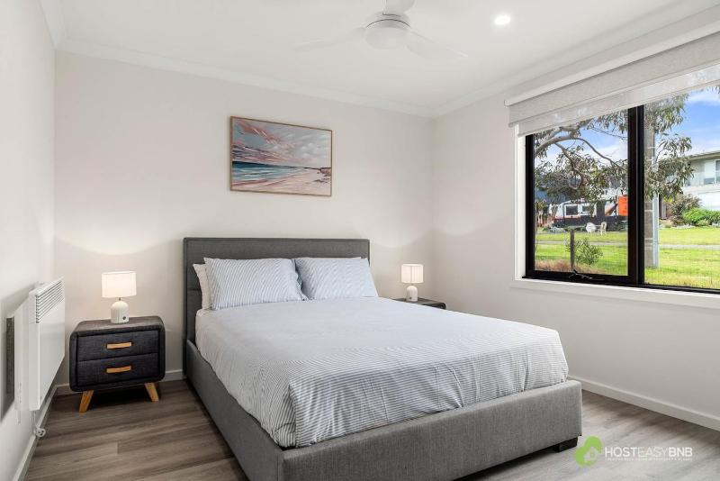 Stunning Brand New Coastal Residence - Ocean View - image 7