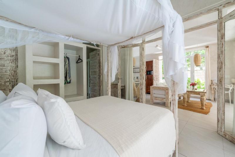 Saffron Suite - Private Pool Villa Diani - image 13