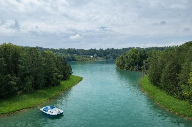 Little Lake Cove - image 5