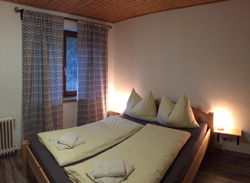 Budget Double Room image 1